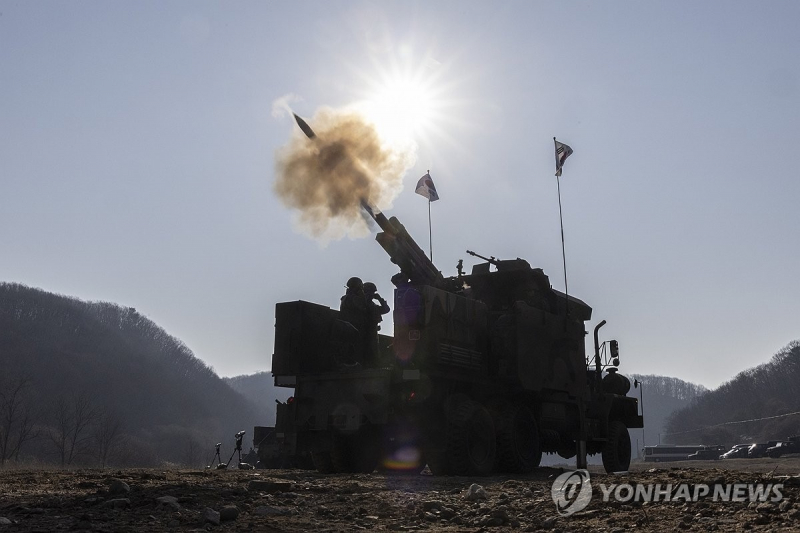 Hàn Quốc tập trận bắn đạn thật gần biên giới Triều Tiên -0