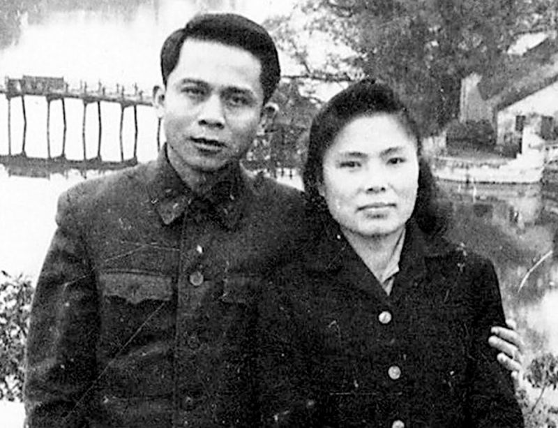 Chuyện tình cảm động của tướng Hoàng Đan qua những trang thư -0