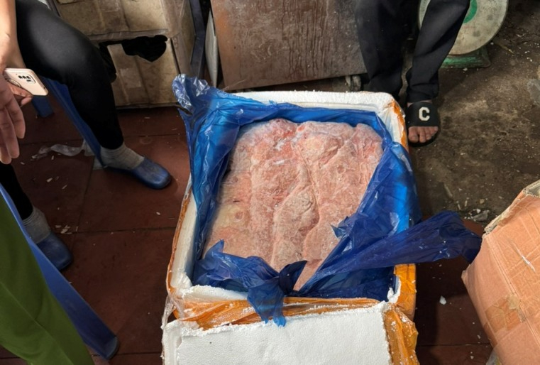 Xử phạt 70 triệu đồng chủ cơ sở kinh doanh thực phẩm đông lạnh không rõ nguồn gốc ở chợ Tam Hiệp -0