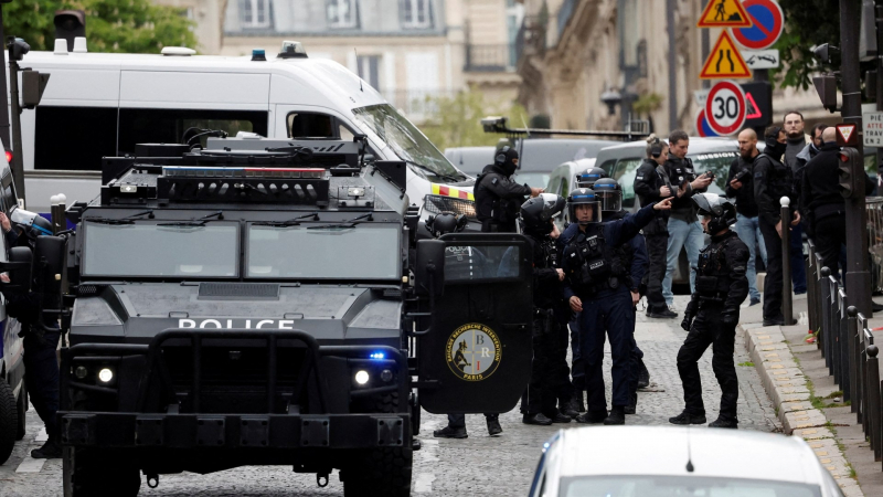 Bắt giữ người đàn ông dọa đánh bom lãnh sự quán Iran tại Paris -0