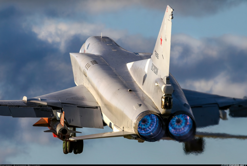 Nga mất oanh tạc cơ Tu-22M3, chiến sự Ukraine có ảnh hưởng? -0