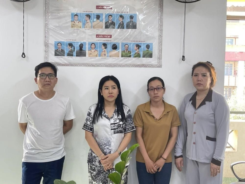 Thu mua thuốc chữa bệnh sắp hết hạn, trôi nổi, về phù phép thành thuốc mới -0