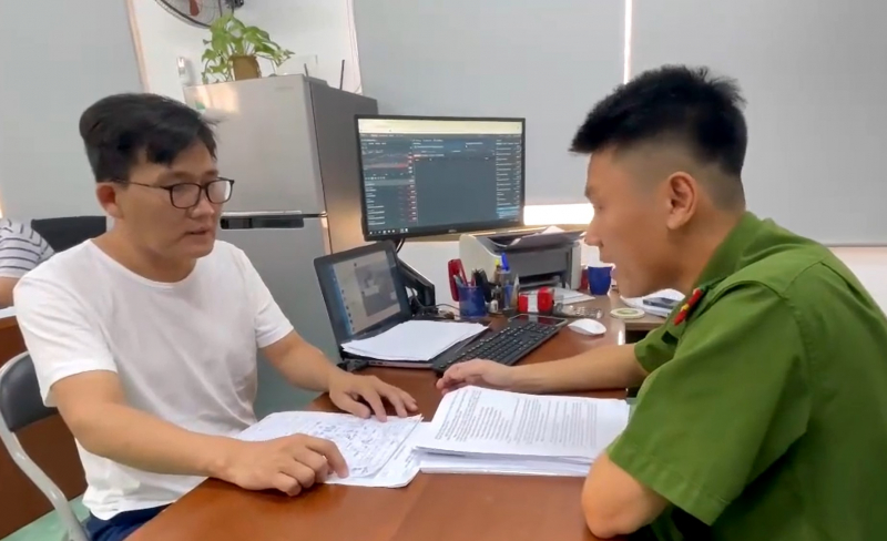 Thu mua thuốc chữa bệnh sắp hết hạn, trôi nổi, về phù phép thành thuốc mới -0
