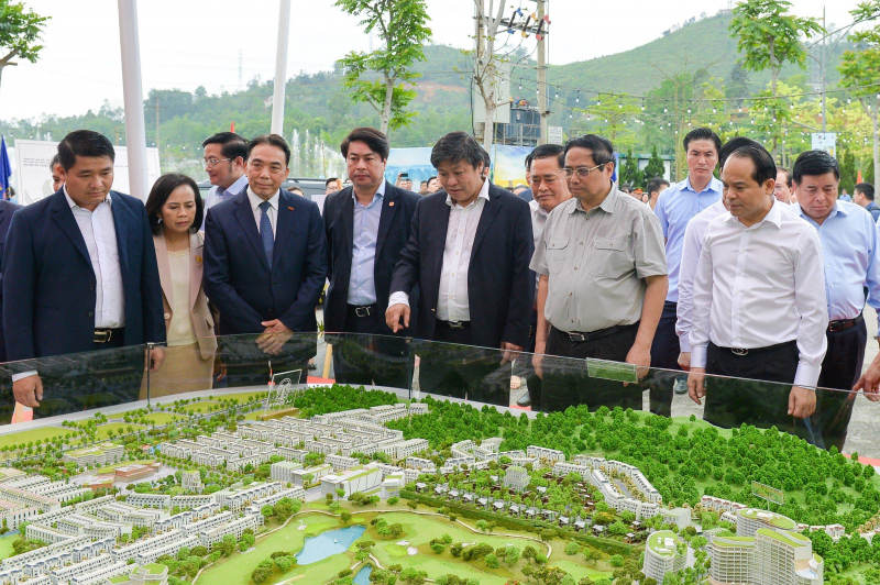 z5368661633337_82932be1ee4249f53813a1e016874181.jpg -0