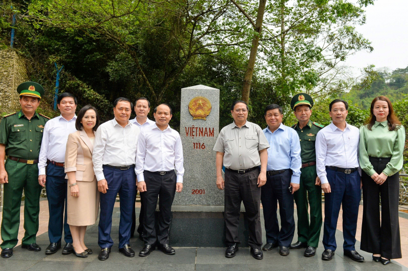 z5368879762748_ff2cd326b5d4a41f46feaf420779bb32.jpg -0