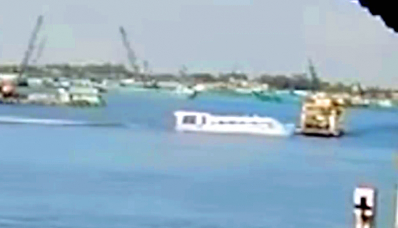 Bắt tạm giam người điều khiển tàu chở khách du lịch gây tai nạn trên sông Tiền -0