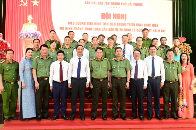 Thứ trưởng Lê Quốc Hùng biểu dương phong trào “Cát Hải 5 An” tại Hải Phòng -0