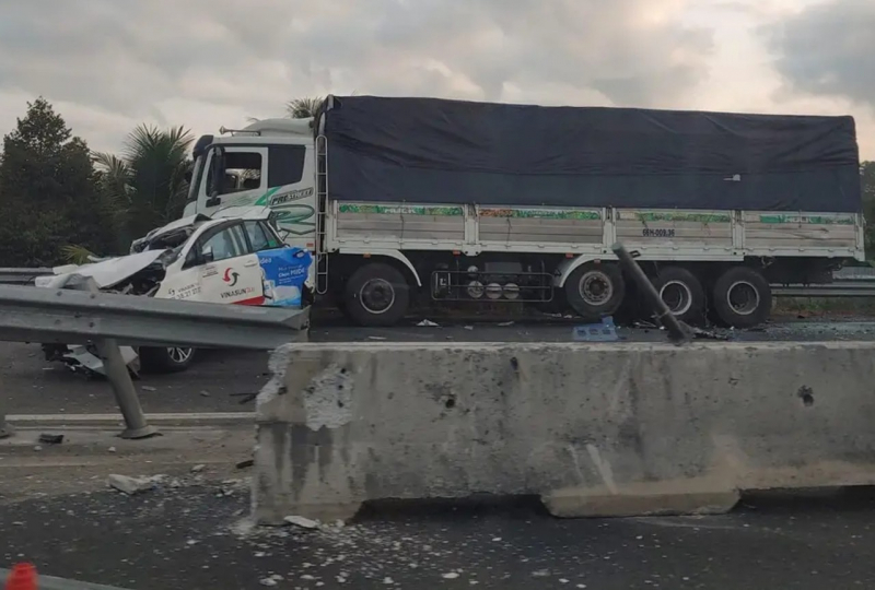 z5371250909939_183eef98721c3b3f110c3e47d8e29a80.jpg -0