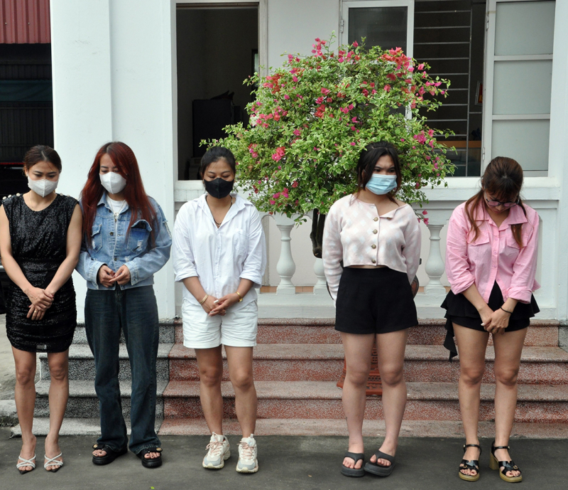 Tạm giữ hình sự đối tượng môi giới mại dâm trên mạng xã hội -0