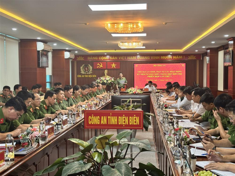 Deputy Minister Luong Tam Quang requests police forces to ensure security and safety for the 70th Anniversary of Dien Bien Phu Victory -0