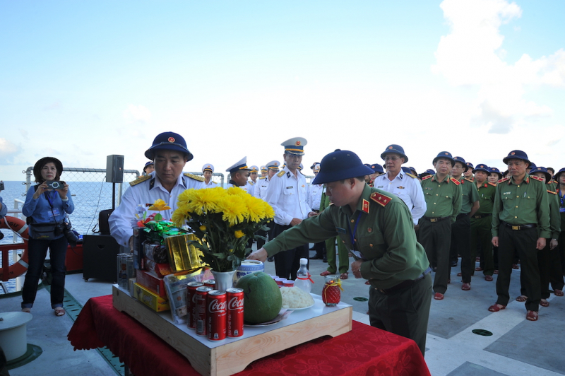 Mang đến Sinh Tồn, Cô Lin nghĩa tình của các cán bộ Công an -1