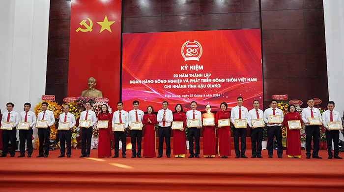 Kỷ niệm 20 năm thành lập Agribank Chi nhánh tỉnh Hậu Giang -0