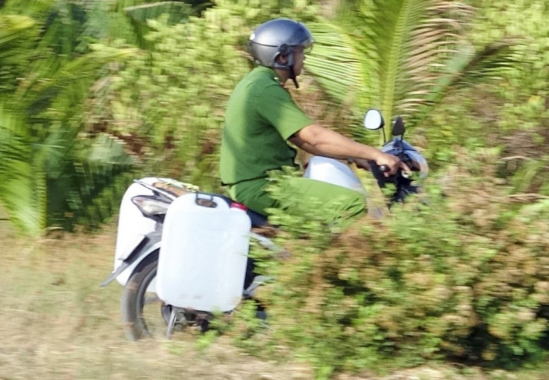 Xuyên lễ mang nước sạch đến người dân vùng hạn mặn -3