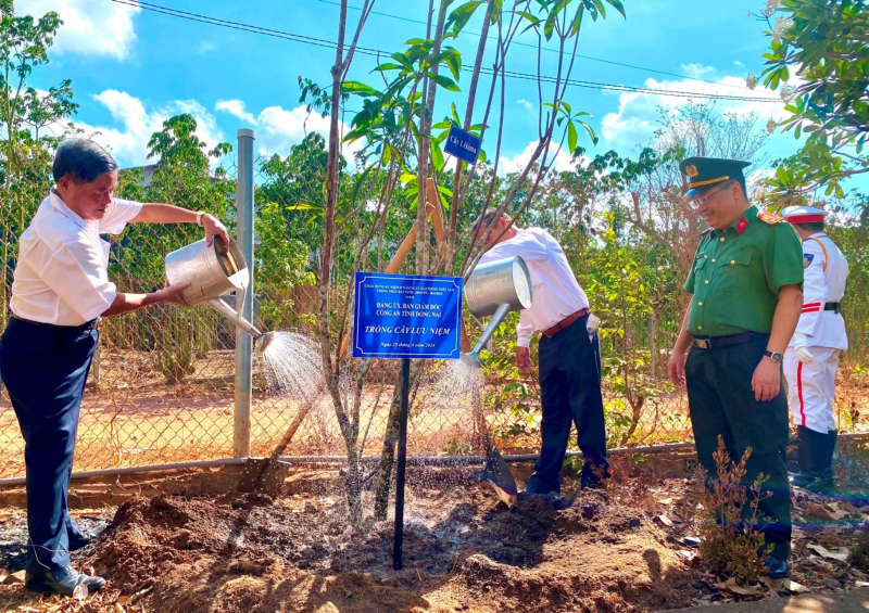 Họp mặt truyền thống lực lượng An ninh Bà Rịa - Long Khánh thời kỳ kháng chiến chống Mỹ cứu nước -0