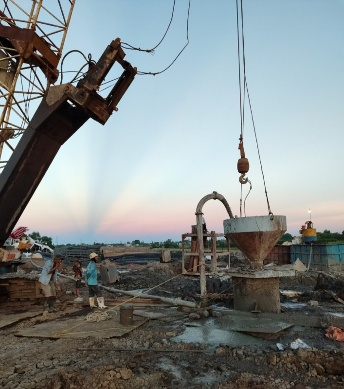 Vượt nắng cháy trên các công trình giao thông trọng điểm ở Sóc Trăng -2