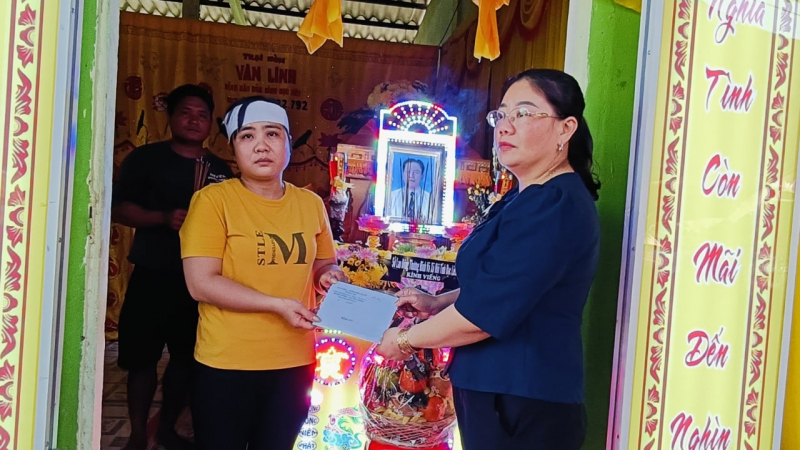 Thăm hỏi, chia buồn với gia đình nạn nhân tử vong do nổ lò hơi ở Đồng Nai -0