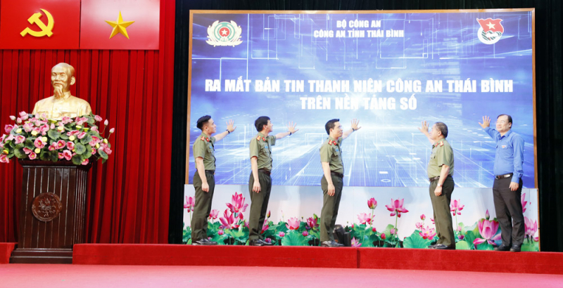 Hội nghị đối thoại giữa lãnh đạo Công an tỉnh với đoàn viên, thanh niên -0