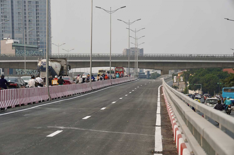 Từ 6/5: Người dân lưu thông qua cầu vượt Mai Dịch cần lưu ý điều gì? -0