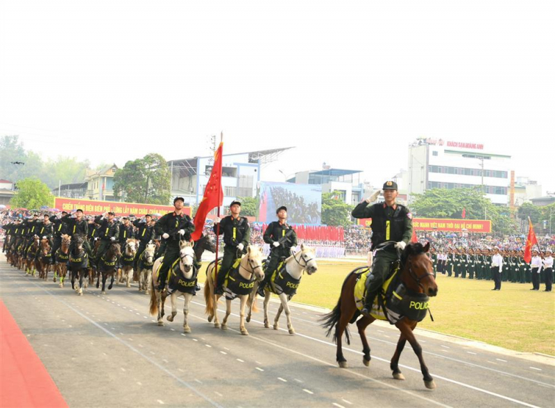 Drill to celebrate 70th Anniversary of the Dien Bien Phu Victory held -3