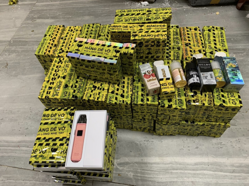 Lợi dụng mô hình chuyển phát để vận chuyển thuốc lá điện tử -0