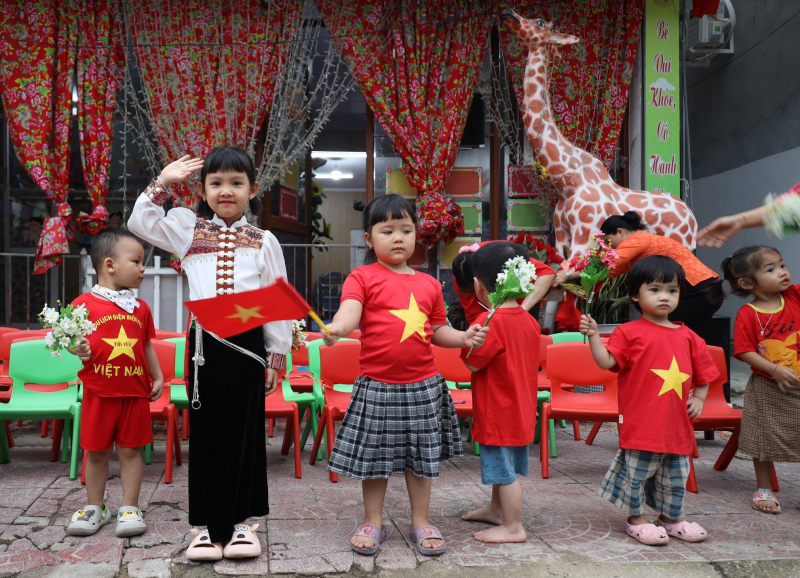 Thắm tình quân dân nơi mảnh đất Điện Biên anh hùng! -0