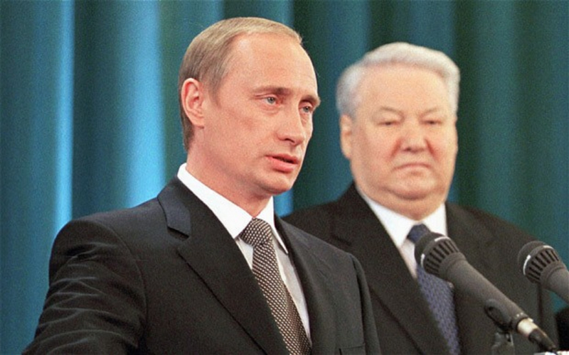 Hình ảnh hiếm về lễ nhậm chức đầu tiên cách đây 24 năm của Tổng thống Putin -3