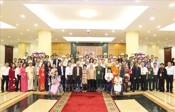 Học Bác trong đời sống hôm nay -0