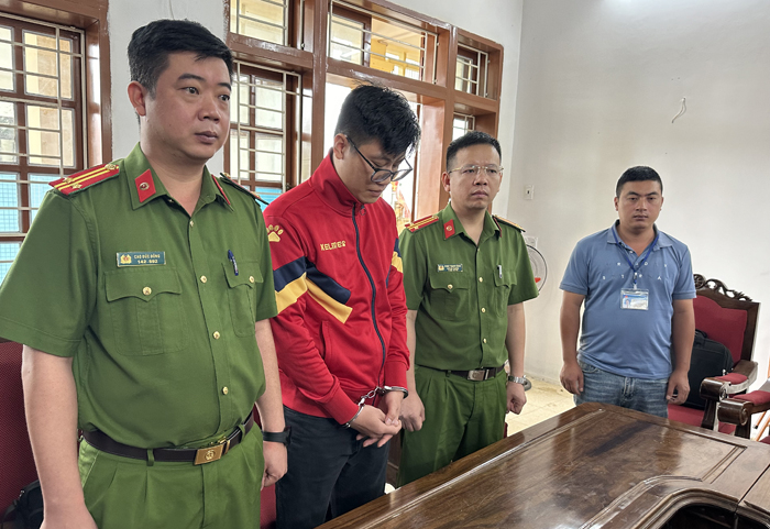 Đăng nhập trái phép vào tài khoản khách hàng để chiếm đoạt tiền -0