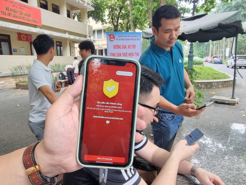 Đề xuất miễn 100% lệ phí cấp lý lịch tư pháp trên VNeID tại Hà Nội -0