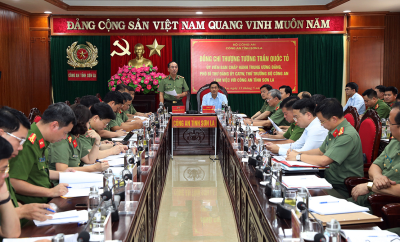 Đẩy mạnh xây dựng lực lượng Công an Sơn La thật sự trong sạch, vững mạnh -0