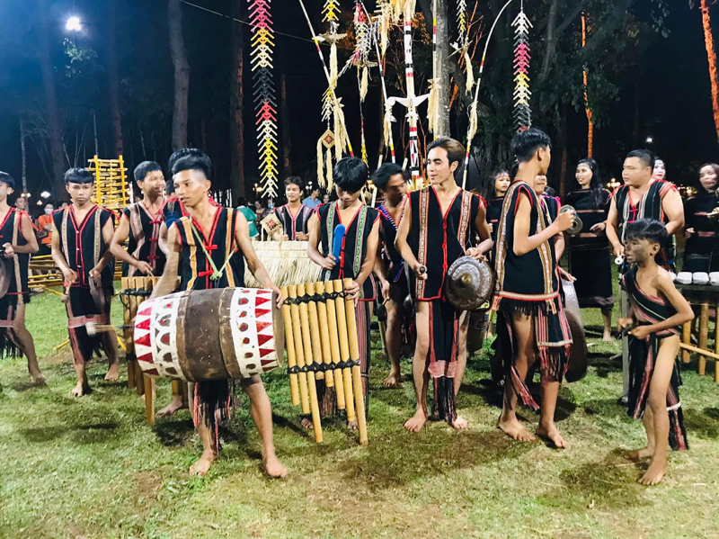 Vũ điệu của cội nguồn -0