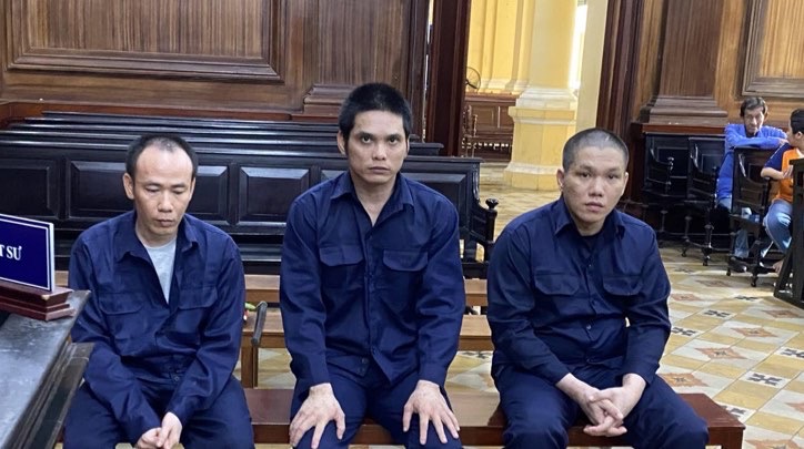 Mâu thuẫn vì chỗ buôn bán, 1 người chết, 3 kẻ vào tù -0