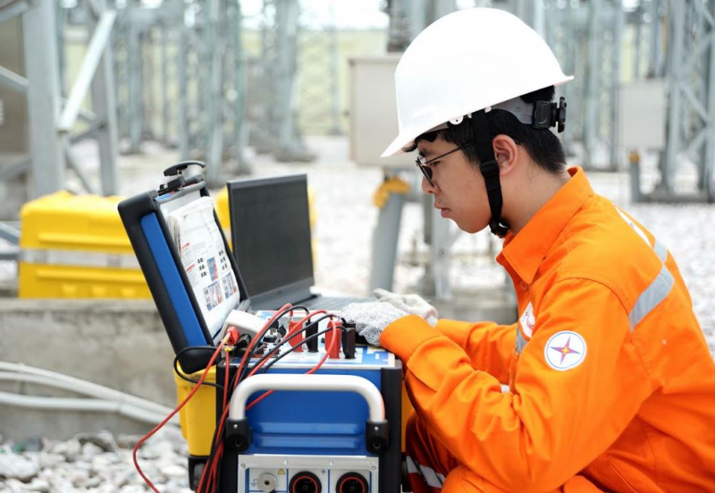 EVNHANOI nỗ lực vận hành, đảm bảo cấp điện cao điểm hè 2024 -0