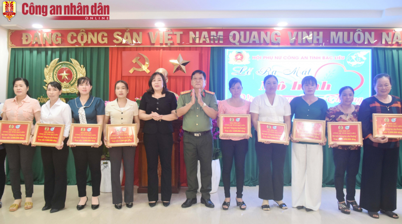 Lan tỏa ý nghĩa nhân văn mô hình “Vòng tay yêu thương”  -0