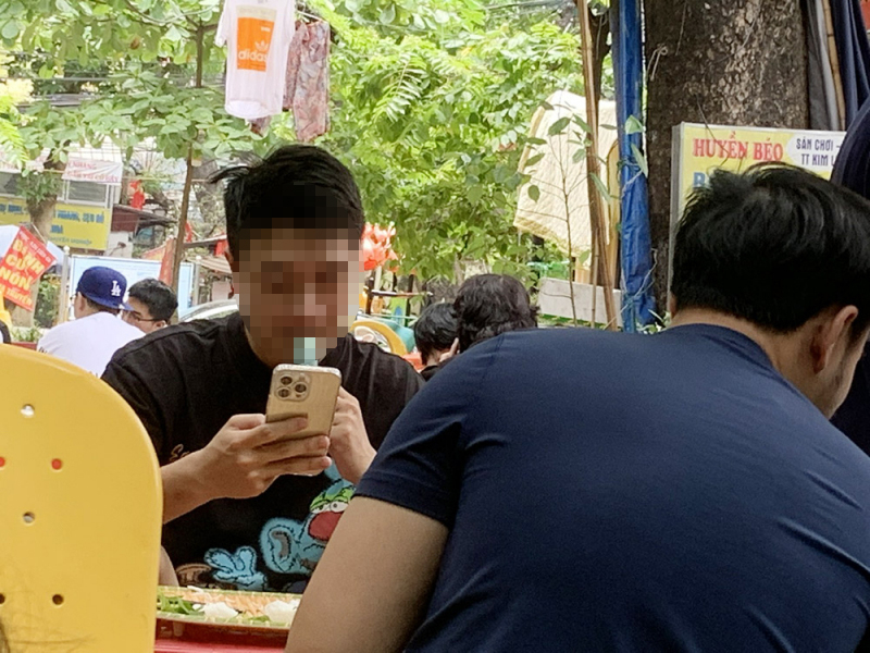 Cần cấm thuốc lá điện tử, thuốc lá nung nóng để cứu thế hệ trẻ -0