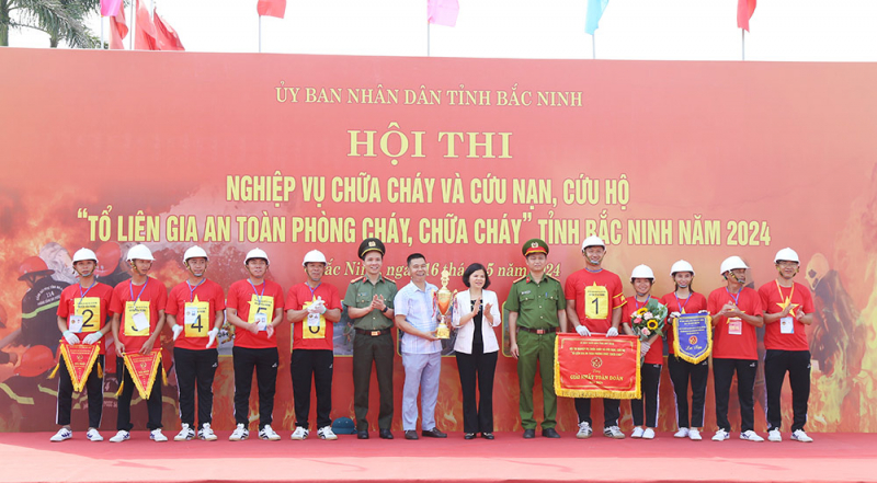 Sôi nổi  Hội thi của các Tổ liên gia an toàn phòng cháy, chữa cháy tỉnh Bắc Ninh -0