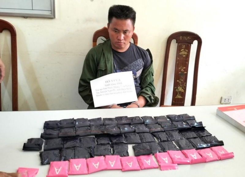 Bắt nam thanh niên cùng 12.000 viên ma túy tổng hợp -0