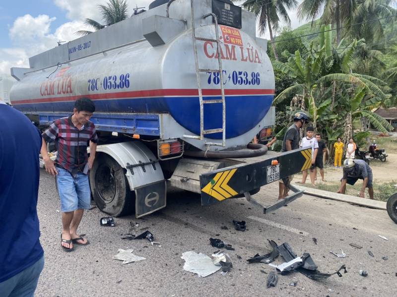 Xe chở đoàn công tác của Sở Tư pháp tỉnh Khánh Hòa bị tai nạn tại Phú Yên -0