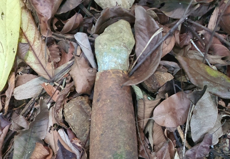 Nhiều bom đạn sót lại sau chiến tranh ở rừng bảo tồn Bắc Hướng Hóa -0