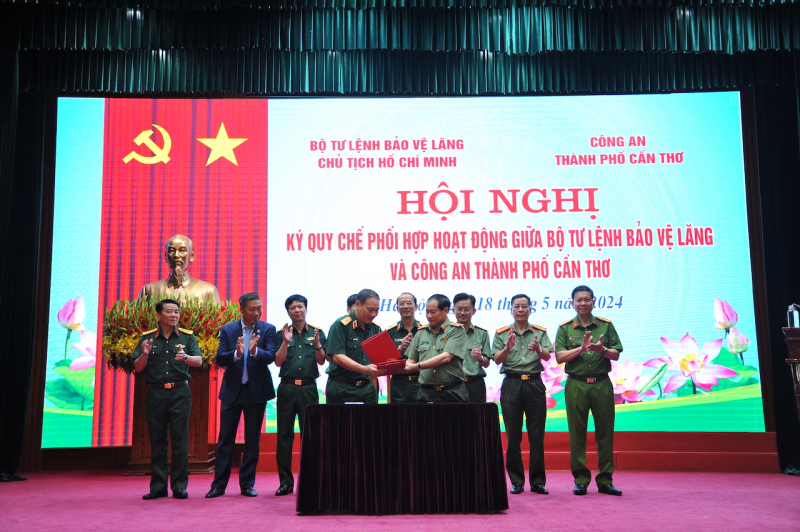 Bộ Tư lệnh Bảo vệ Lăng Chủ tịch Hồ Chí Minh và Công an thành phố Cần Thơ ký kết quy chế phối hợp -0