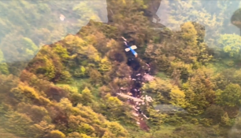 Máy bay chở Tổng thống Iran bị phá hủy, không có dấu hiệu sự sống -0