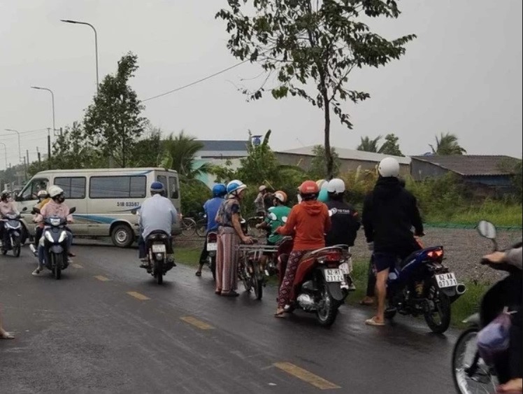 Thêm một nạn nhân đi soi ếch bị sét đánh tử vong ở Long An -0