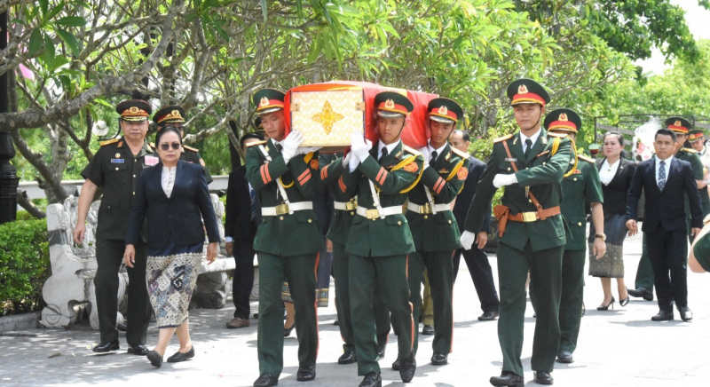 Đón nhận 12 hài cốt liệt sĩ ở Lào về nước -0