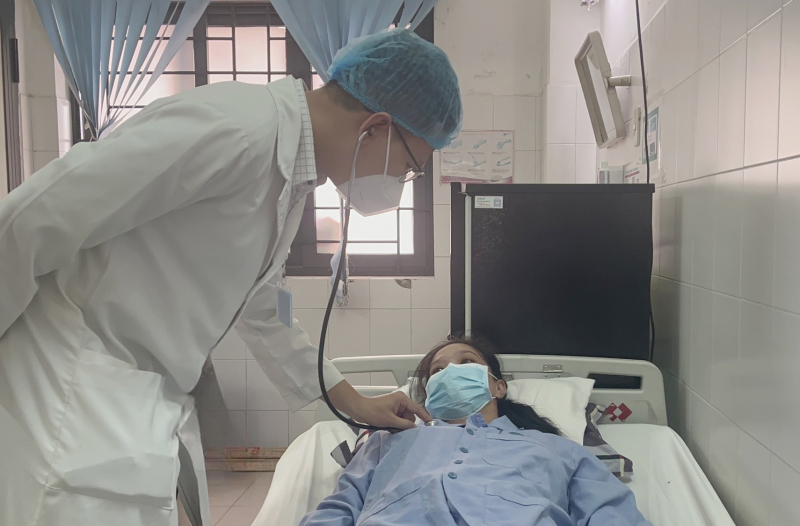 Cứu sống bệnh nhân đứt rời phế quản “thập tử nhất sinh”  -0