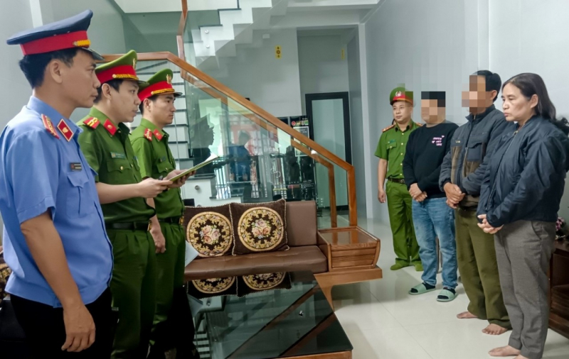 Bắt Giám đốc doanh nghiệp cấu kết với nữ kế toán mua bán hóa đơn trái phép -0