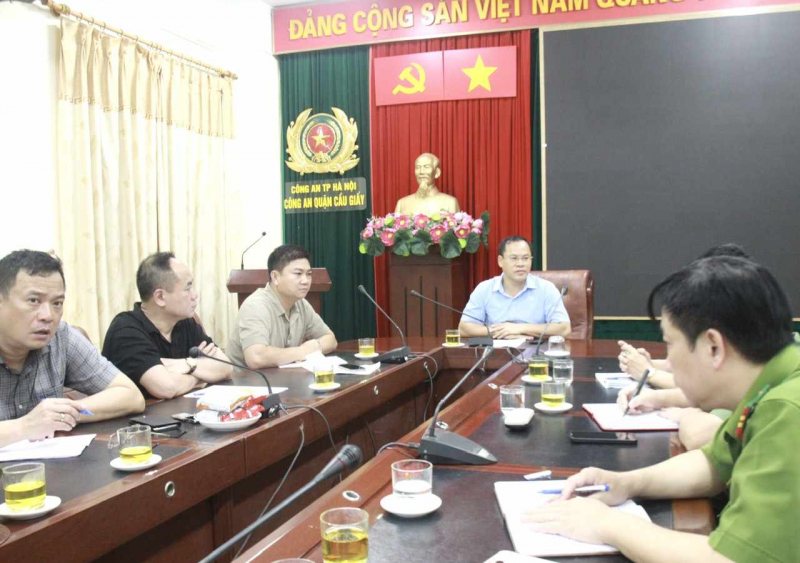 Lãnh đạo Bộ Công an trực tiếp đến hiện trường vụ cháy chỉ đạo công tác cứu nạn, cứu hộ -0