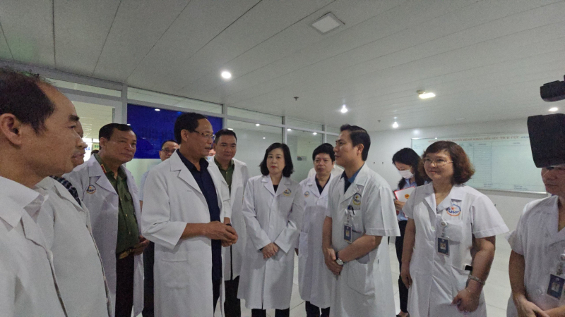 Thêm nạn nhân trong vụ cháy nhà 5 tầng nhập viện -0