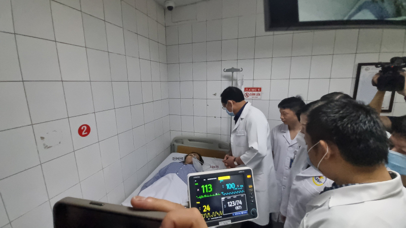 Thêm nạn nhân trong vụ cháy nhà 5 tầng nhập viện -0