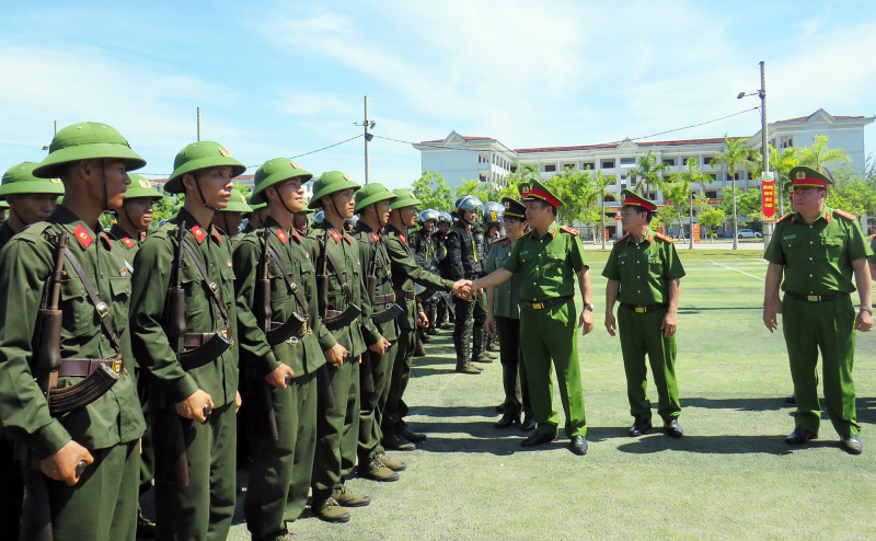 1.292 chiến sĩ hoàn thành khóa huấn luyện tại Trung đoàn Cảnh sát cơ động Trung Bộ -0