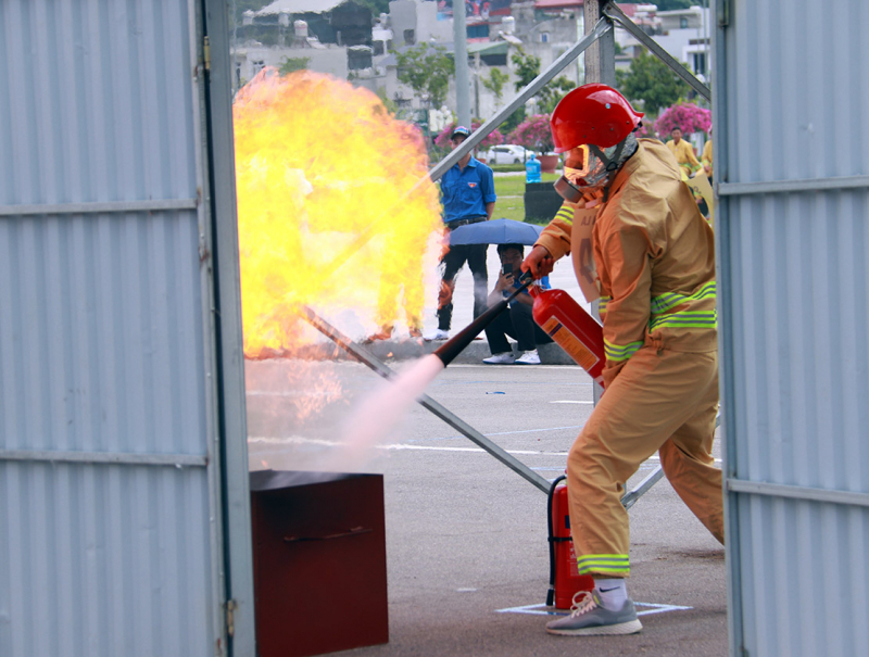 Sôi nổi hội thi nghiệp vụ chữa cháy và cứu nạn, cứu hộ “Tổ liên gia an toàn PCCC” -0